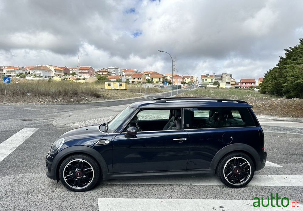 2011' MINI Clubman Cooper D photo #4