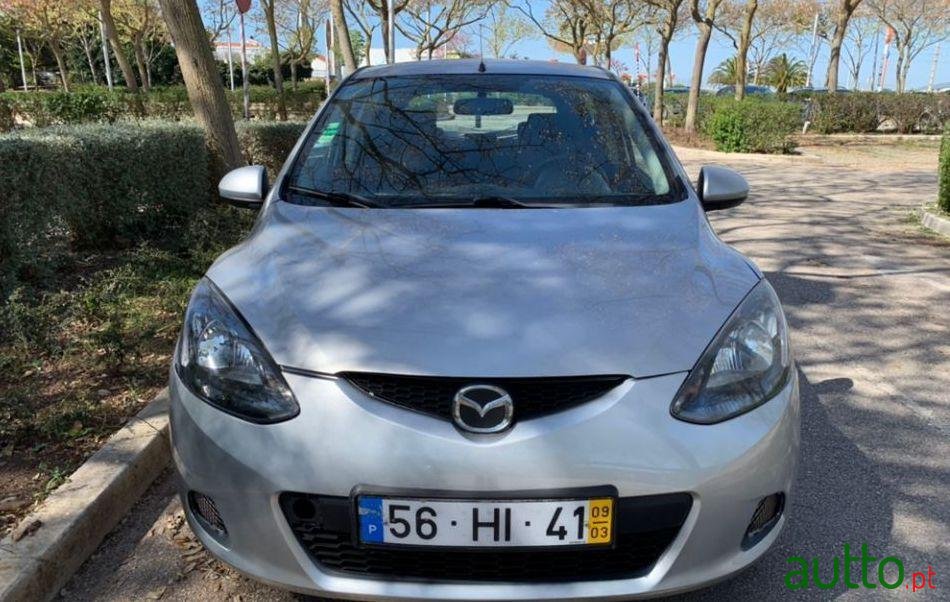 2009' Mazda 2 1.3 Bifuel photo #1