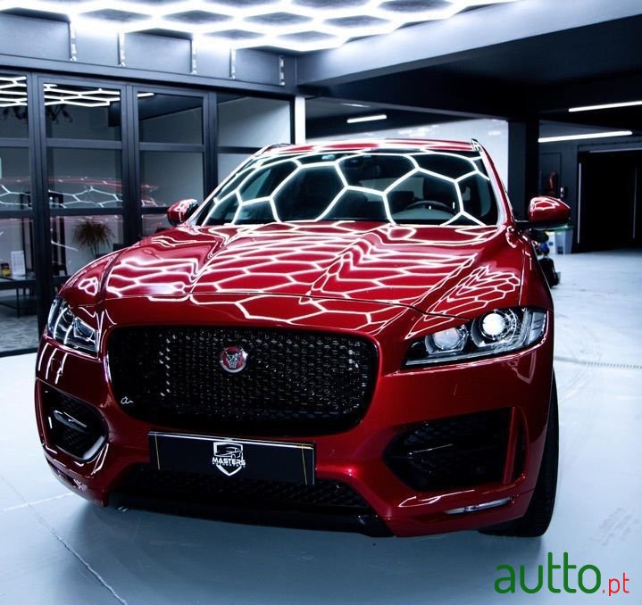 2016' Jaguar F-Pace photo #1