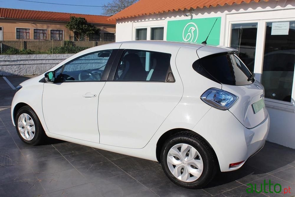 2013' Renault Zoe photo #5