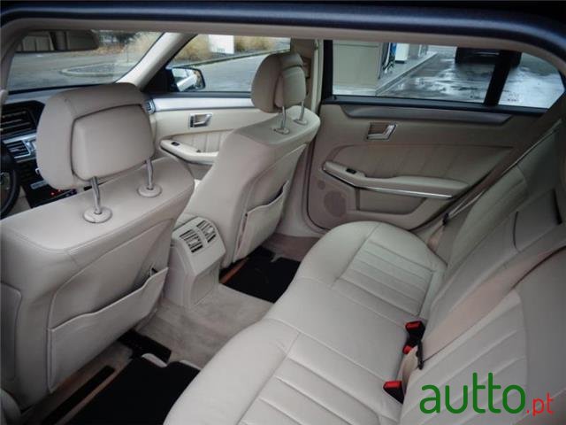 2013' Mercedes-Benz 200E Avantgarde photo #7