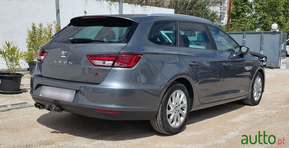 2014' SEAT Leon St 1.6 Tdi Style S/S photo #3