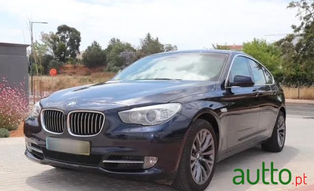 2009' BMW 530 Gran Turismo photo #1