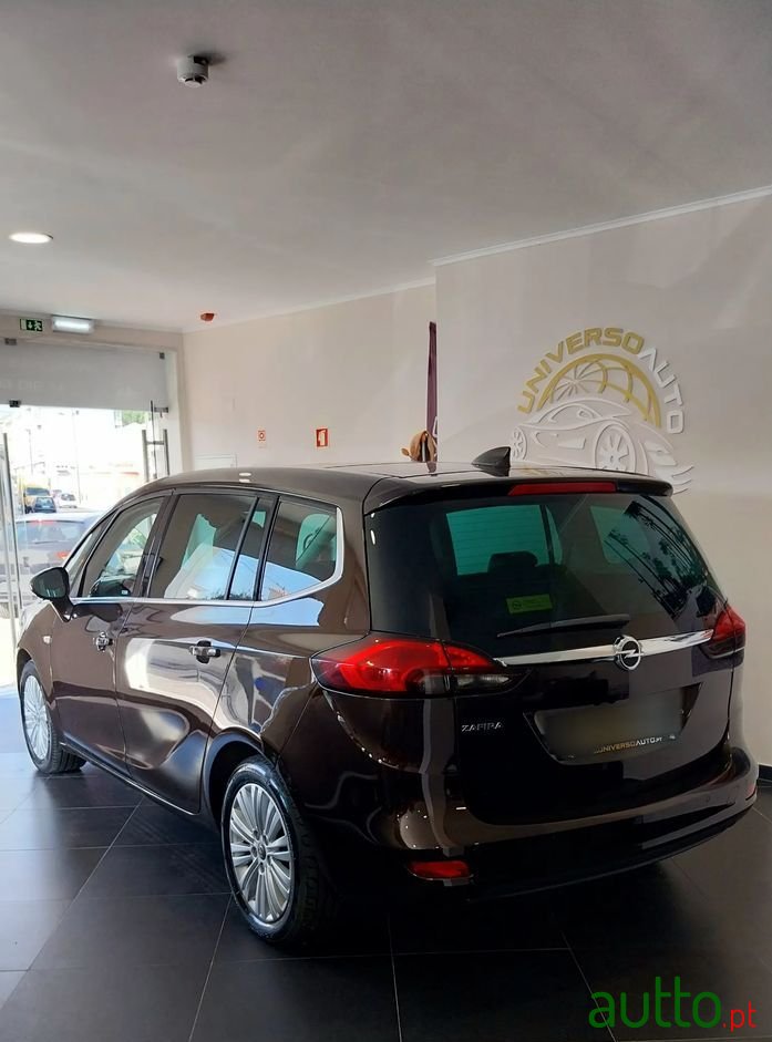 2017' Opel Zafira photo #5
