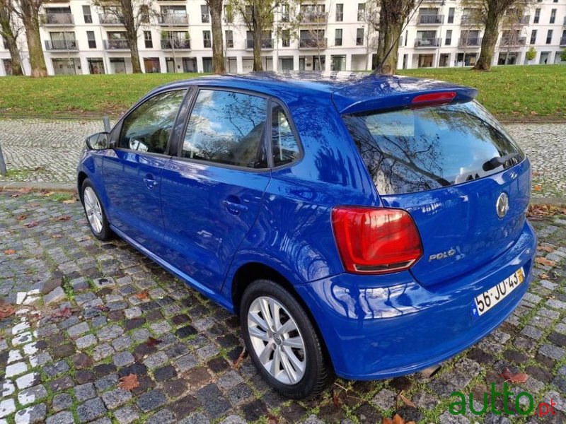 2010' Volkswagen Polo photo #4