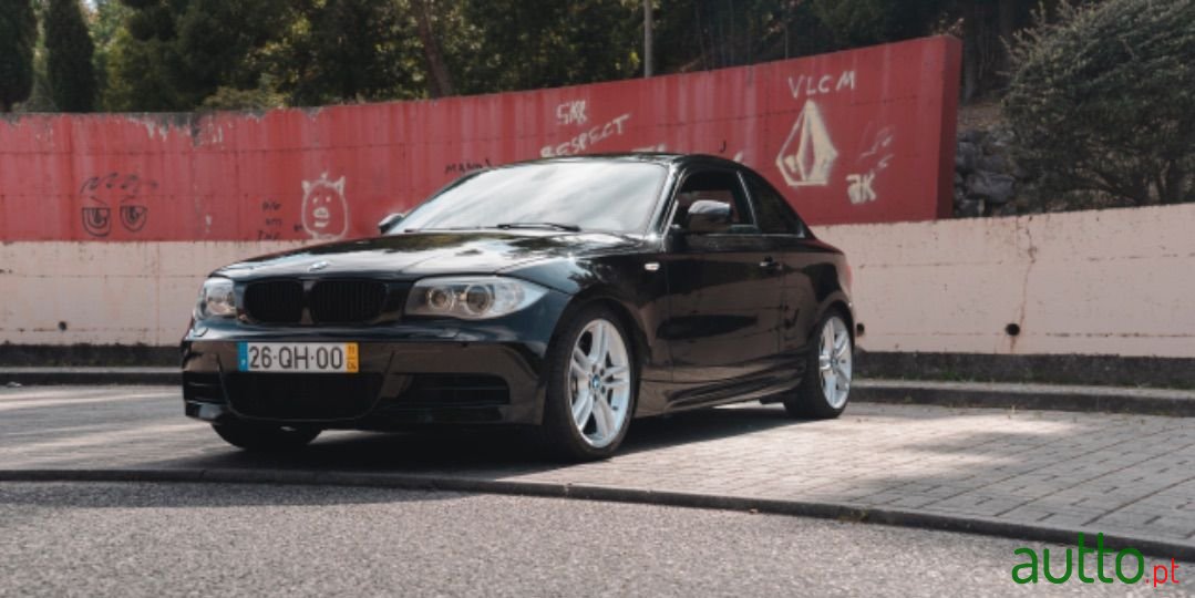 2011' BMW 135 photo #1