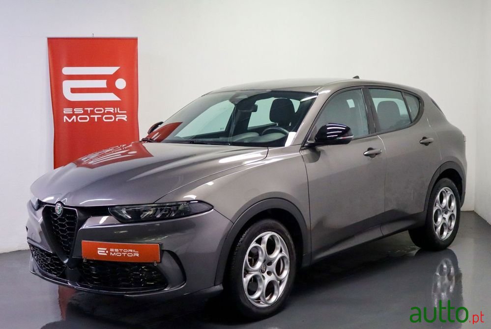 2022' Alfa Romeo Tonale 1.5 Hybrid Sprint photo #1