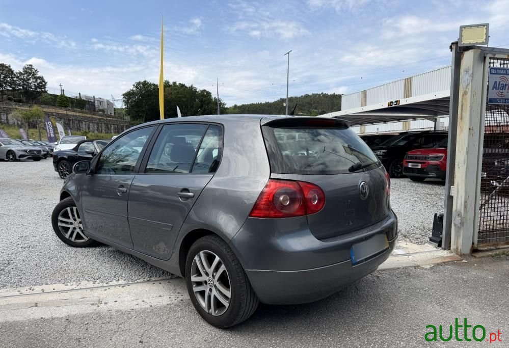 2007' Volkswagen Golf photo #5
