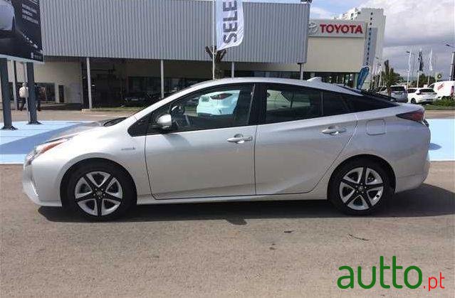 2016' Toyota Prius 1.8 Luxury photo #1