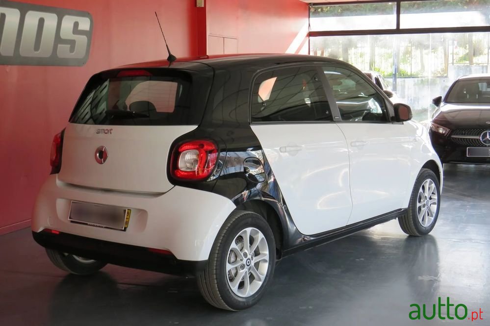 2019' Smart Forfour photo #5