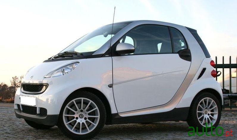 2011' Smart Fortwo photo #2