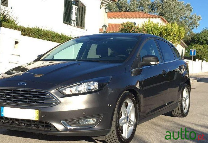 2015' Ford Focus photo #3