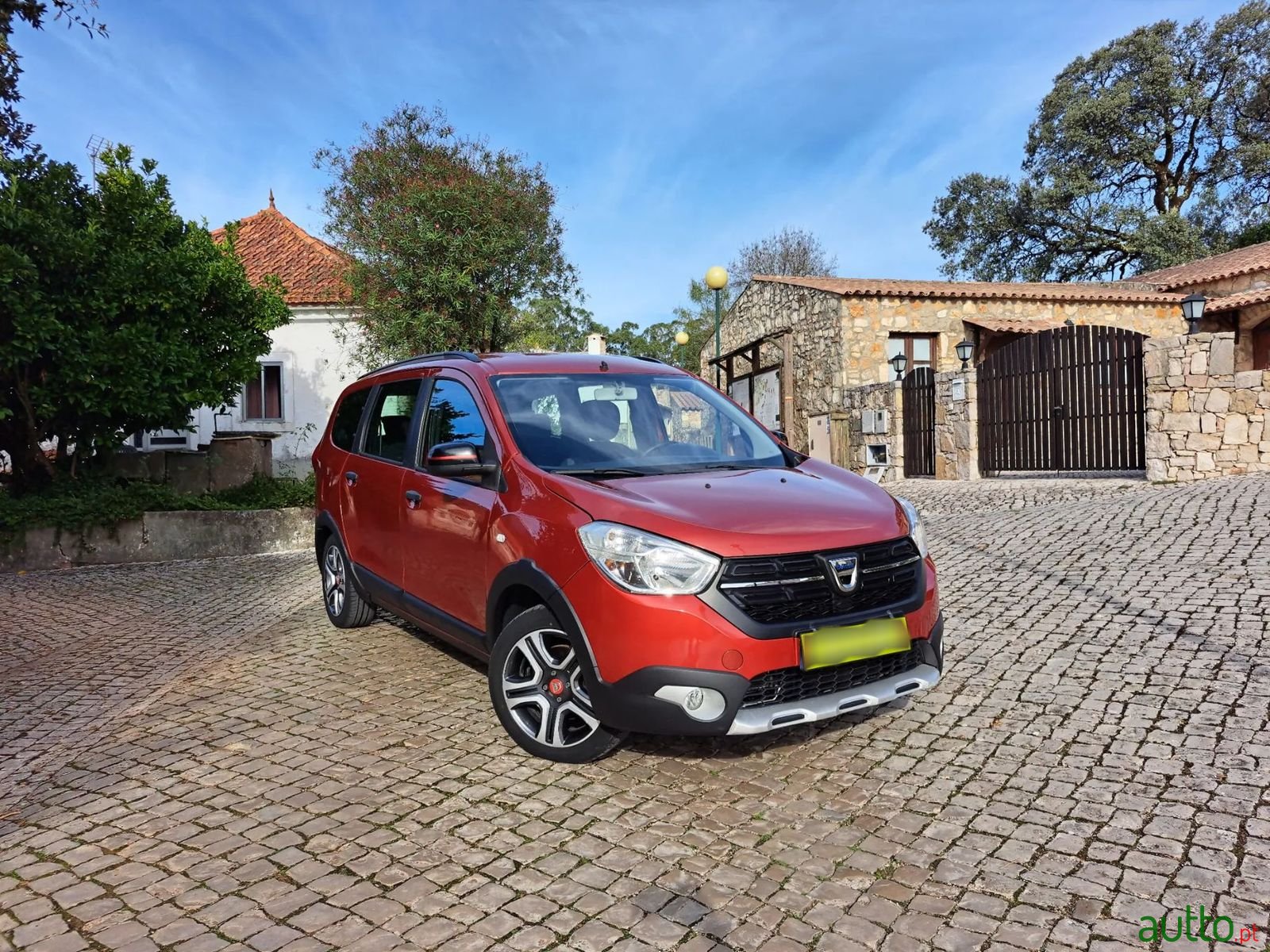 2019' Dacia Lodgy photo #2