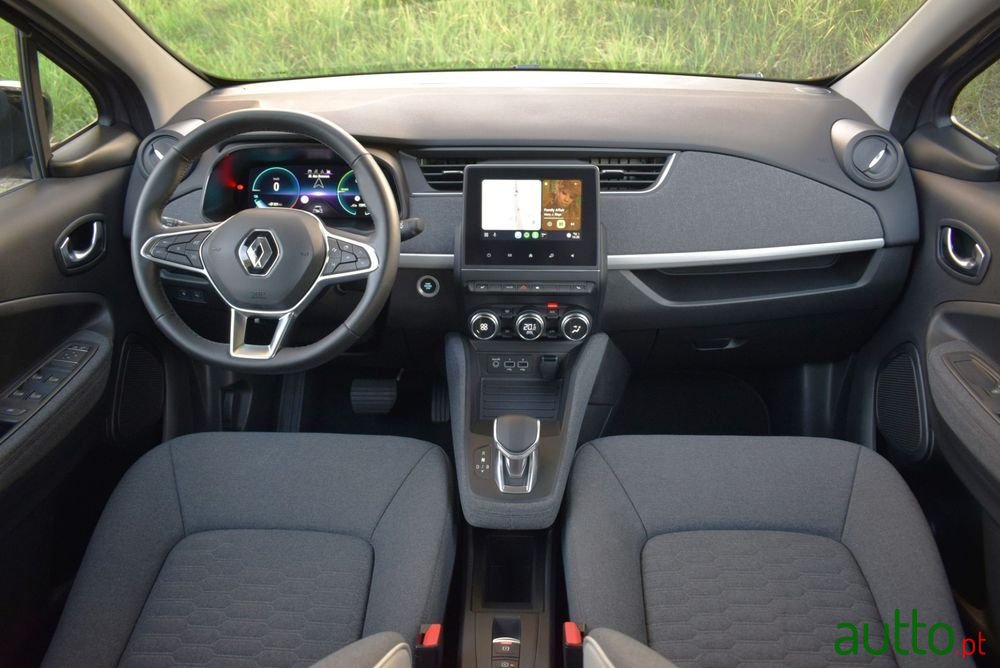 2023' Renault Zoe photo #5