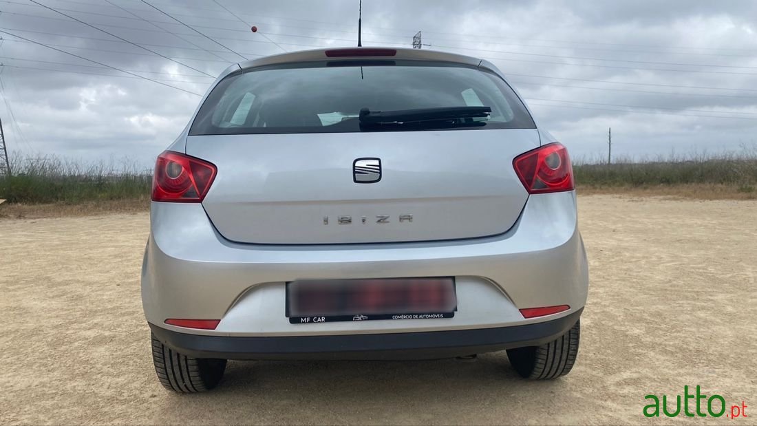 2010' SEAT Ibiza photo #5