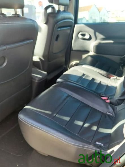 2009' Renault Scenic 1.5 Dci Confort photo #6