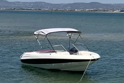 1999' Bayliner Capri 2050