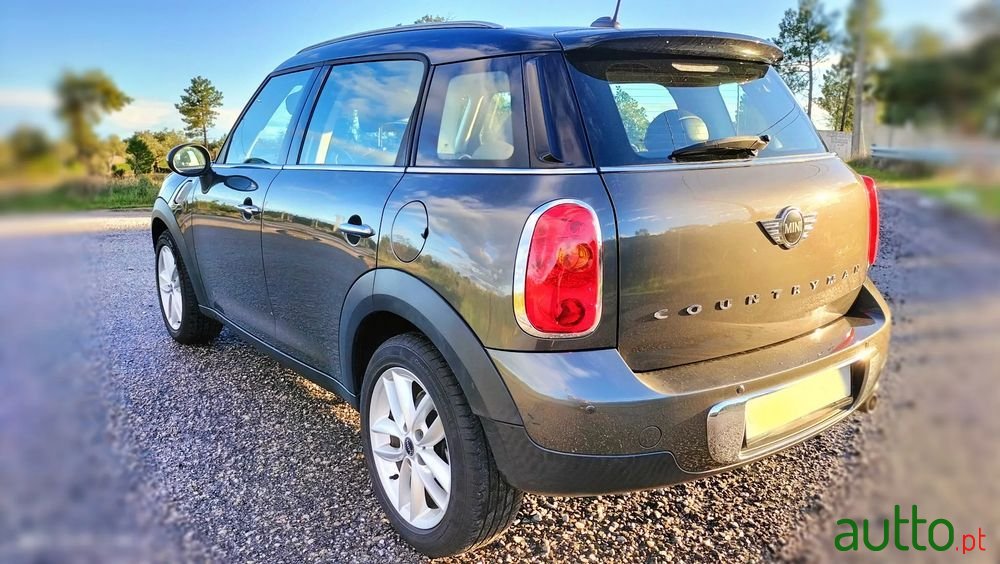 2013' MINI Countryman Cooper D photo #3