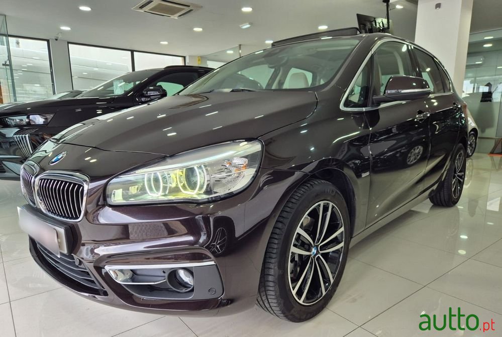 2015' BMW Série 2 D Line Luxury photo #2