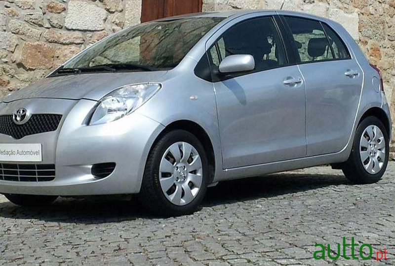 2006' Toyota Yaris 1.0 Vvt-I Ac photo #1