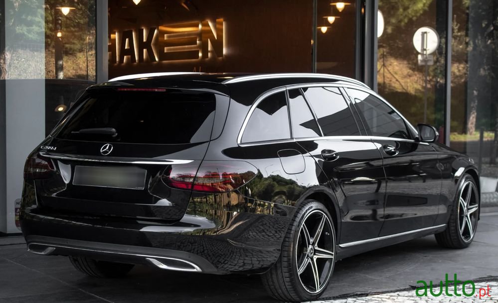 2019' Mercedes-Benz Classe C photo #4