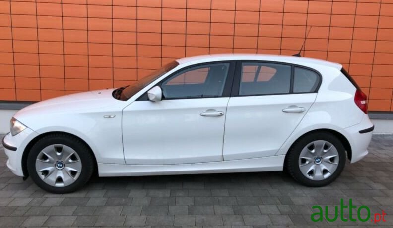 2011' BMW 116 photo #2