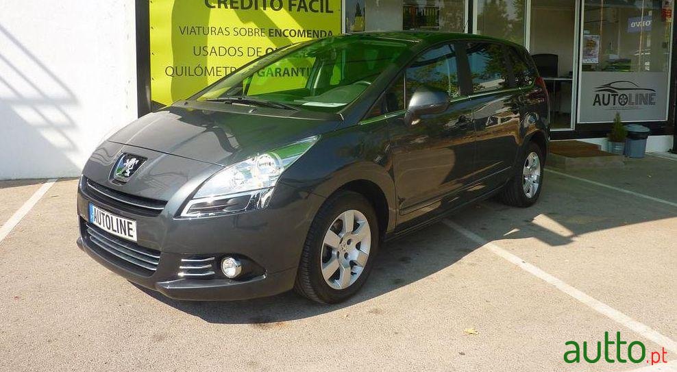 2012' Peugeot 5008 1.6 HDi 7L Access photo #1