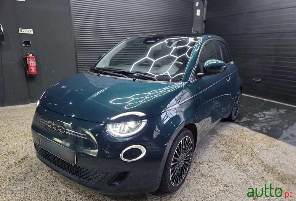 2023' Fiat 500e La Prima photo #2