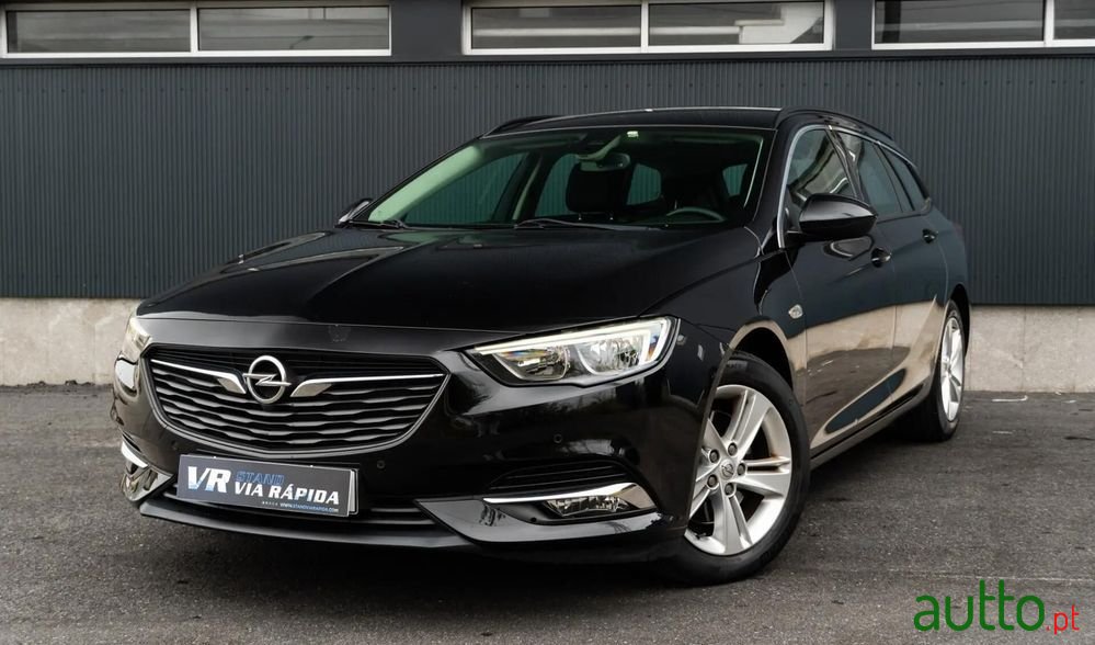 2019' Opel Insignia Sports Tourer photo #1