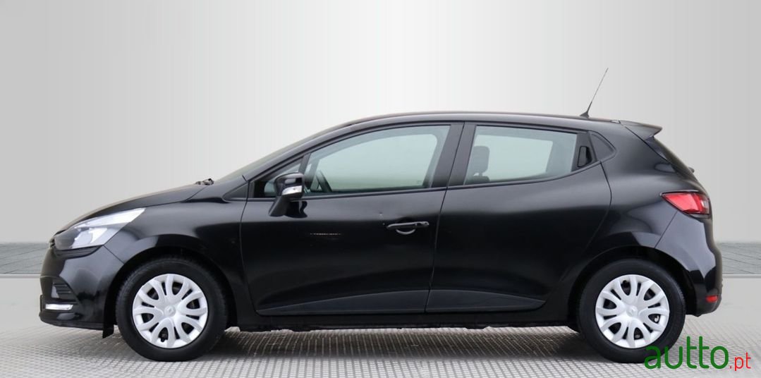 2019' Renault Clio photo #2