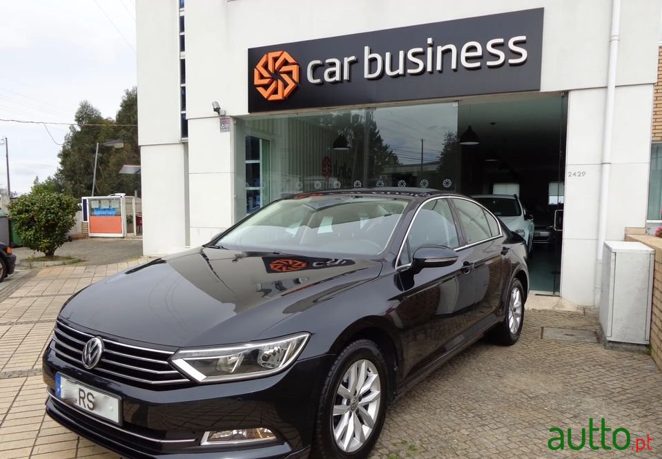 2016' Volkswagen Passat photo #1