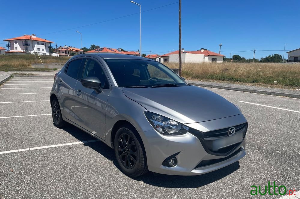 2015' Mazda 2 photo #2