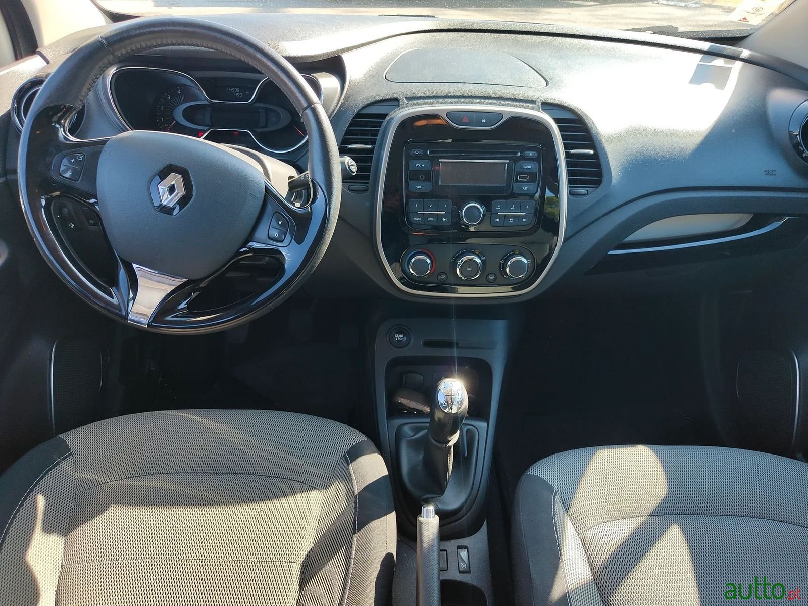 2016' Renault Captur photo #6