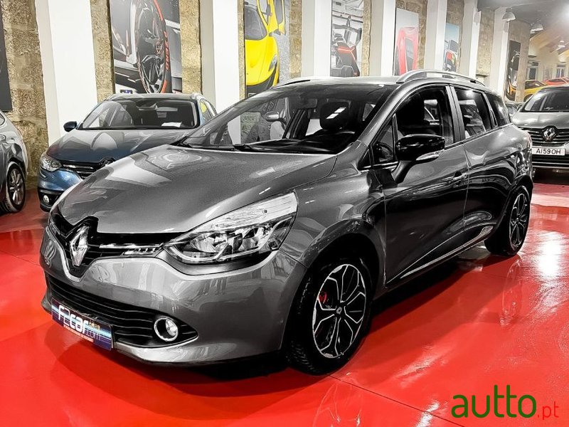 2016' Renault Clio Sport Tourer photo #1