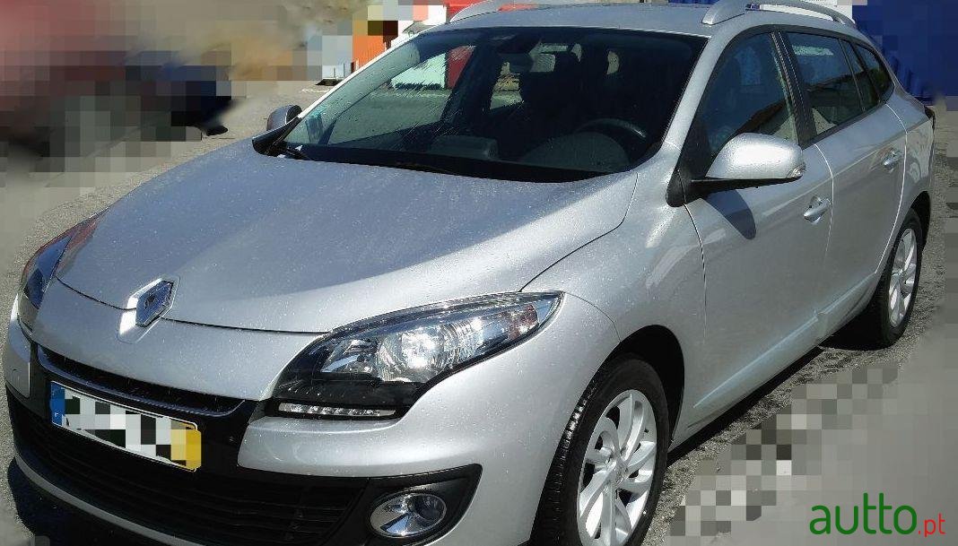 2012' Renault Megane Sport Tourer photo #3