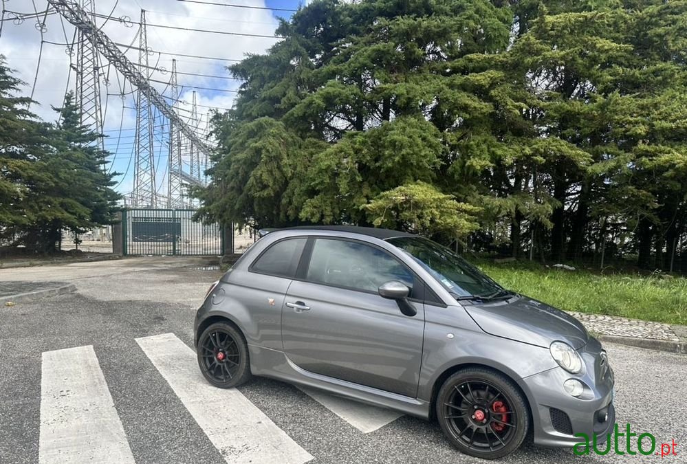 2010' Fiat 500C Abarth photo #2