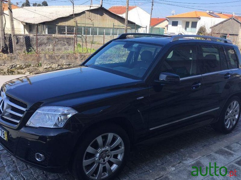 2010' Mercedes-Benz Glk-220 photo #1