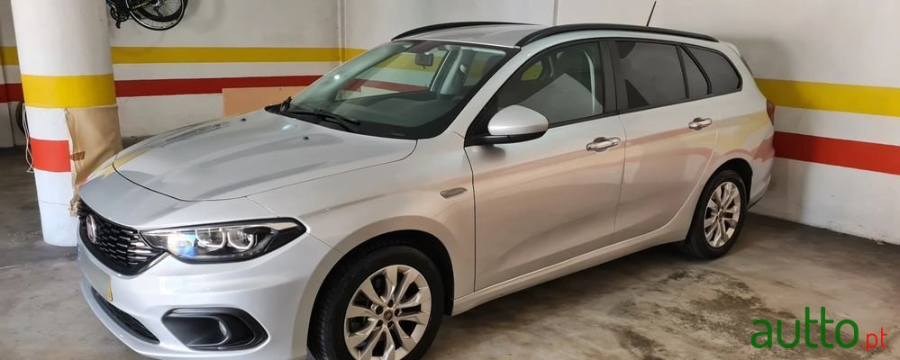 2018' Fiat Tipo Station Wagon photo #2