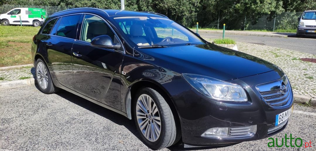 2012' Opel Insignia Sports Tourer photo #4