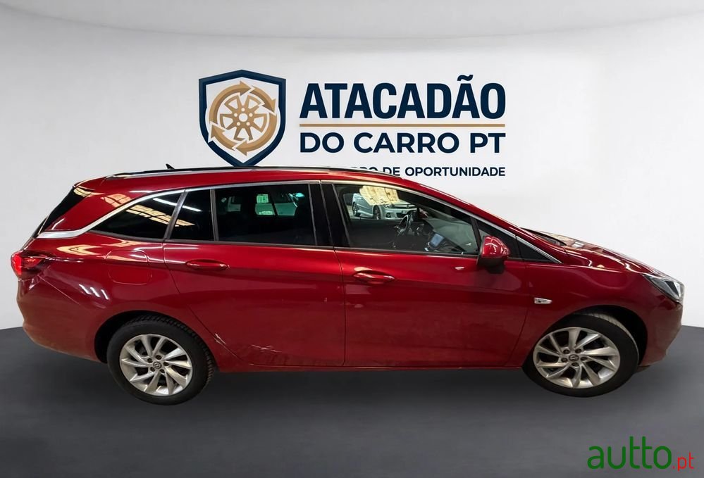 2020' Opel Astra Sports Tourer photo #5