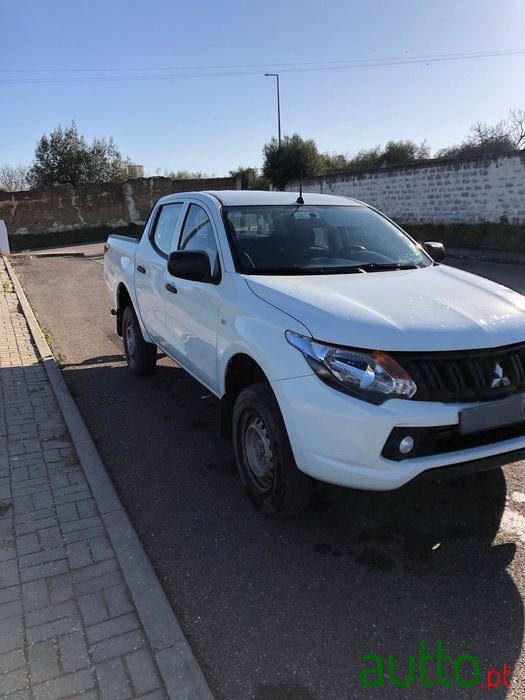 2020' Mitsubishi L200 photo #3