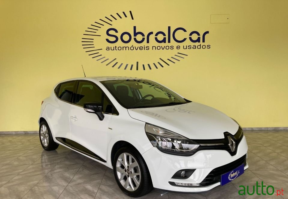 2019' Renault Clio photo #3