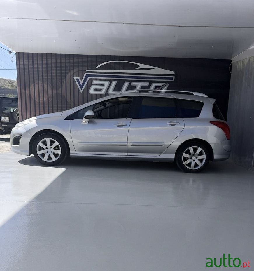 2013' Peugeot 308 Sw photo #5
