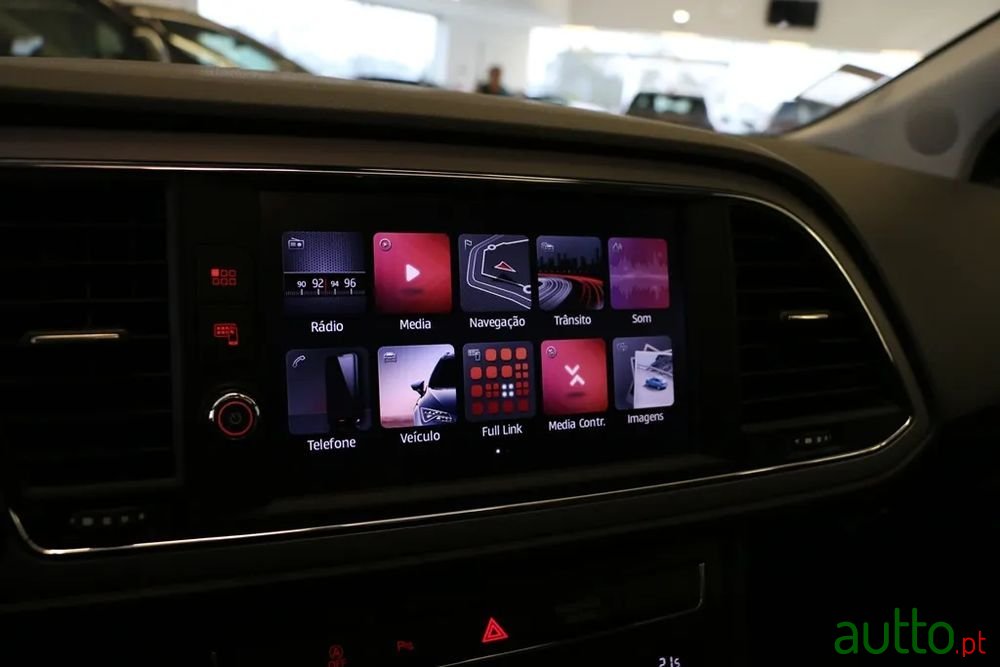 2020' SEAT Leon 1.0 Ecotsi Style S/S photo #3