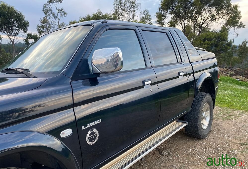 2005' Mitsubishi L200 photo #6