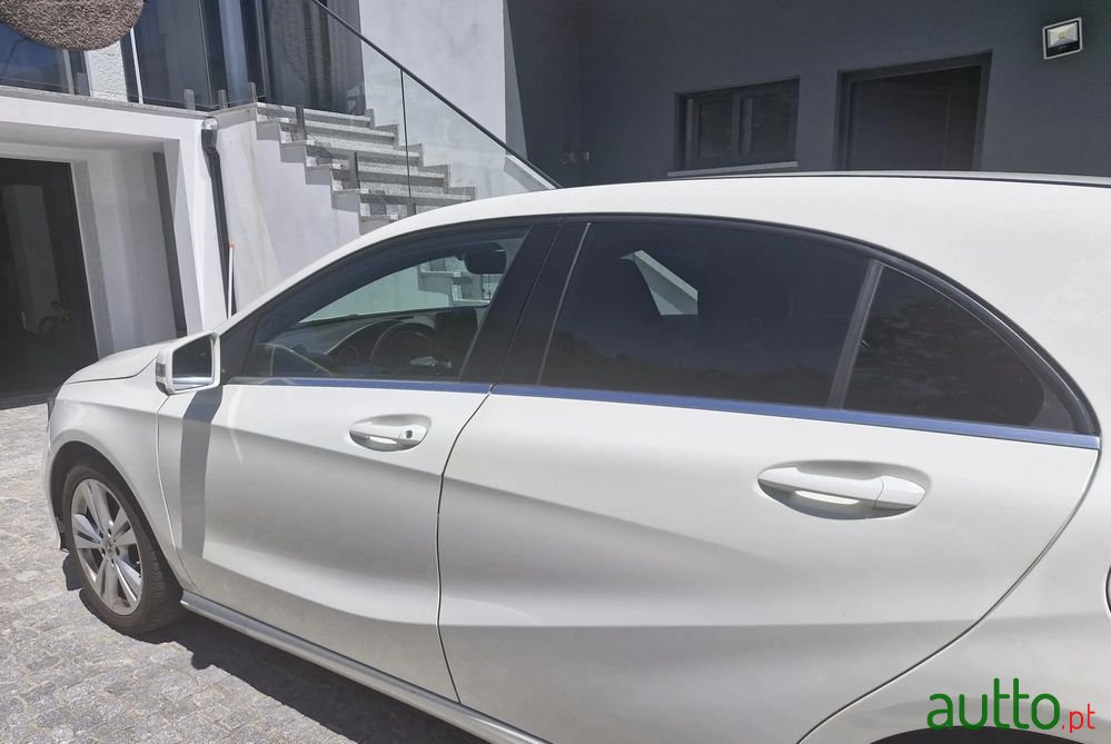 2018' Mercedes-Benz Classe A D photo #4