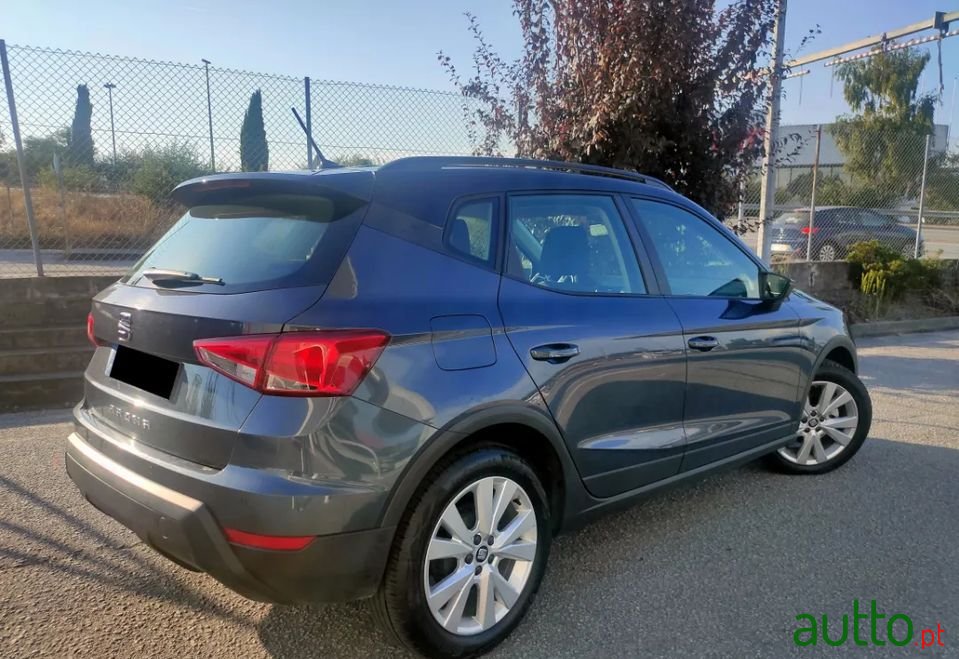 2021' SEAT Arona photo #5