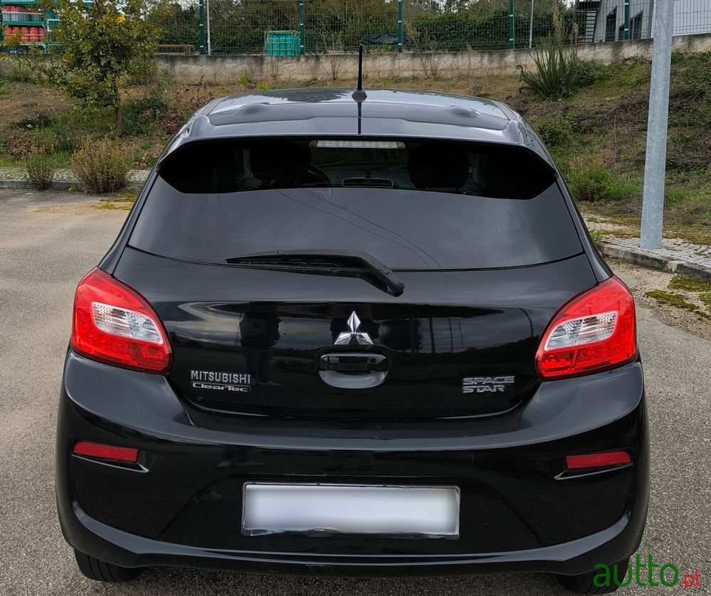 2017' Mitsubishi Space Star photo #2