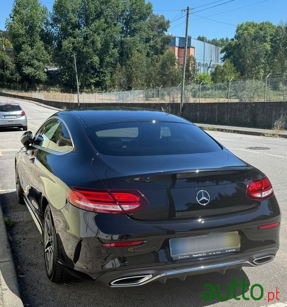 2018' Mercedes-Benz Classe C photo #3