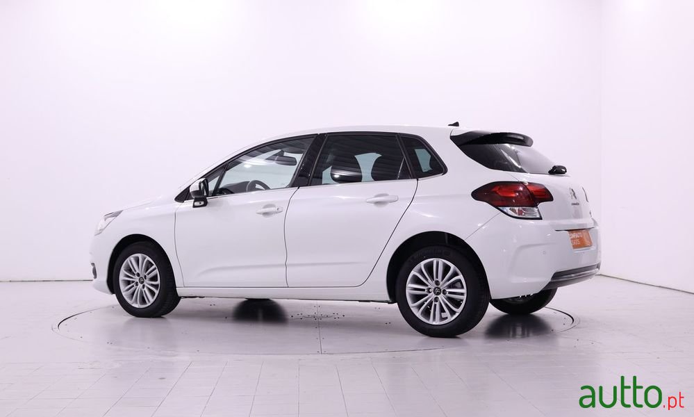 2017' Citroen C4 1.6 Bluehdi Feel photo #5